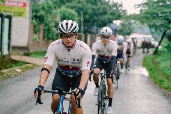 Ratusan Peserta Meriahkan Tour de Borobudur 2021 - JPNN.COM