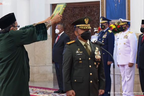 Tak Sampai 6 Bulan Berpangkat Letjen, Dudung Abdurachman Langsung Naik jadi Jenderal TNI - JPNN.COM