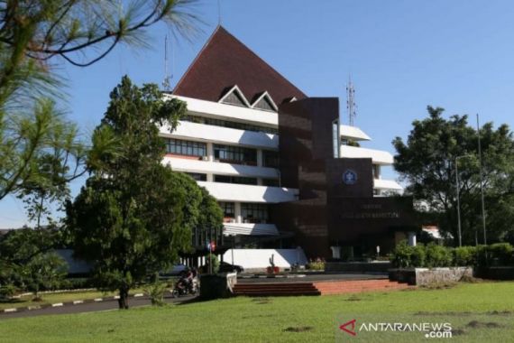 Mahasiswa IPB University Ditemukan Meninggal, Diduga Digigit Ular - JPNN.COM