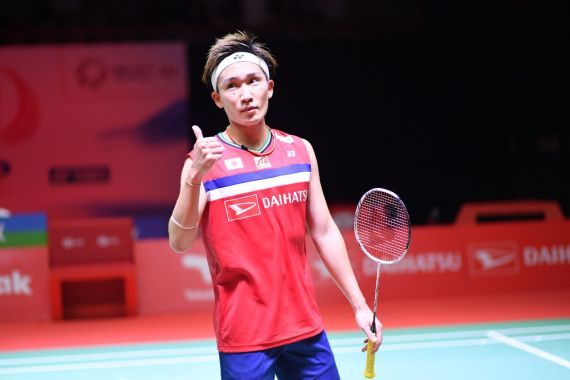 13 Kali Bekuk Chou Tien Chen, Kento Momota Enggan Jemawa - JPNN.COM