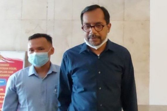 Polda Metro Jaya Periksa Haris Azhar Terkait Laporan Luhut Binsar  - JPNN.COM
