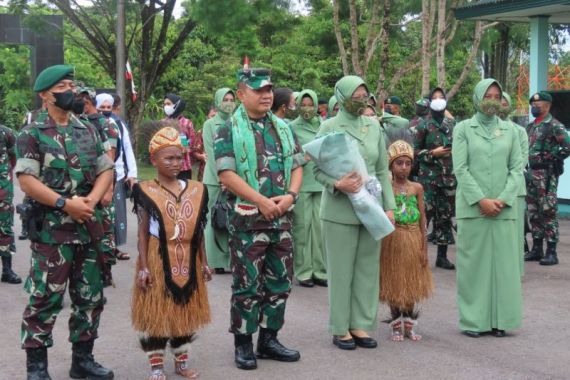 Pesan Penting Jenderal Dudung Untuk Prajurit di Papua, Tegas - JPNN.COM
