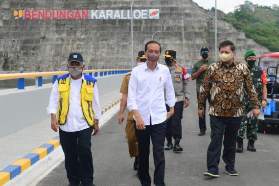 Jokowi Resmikan Bendungan Seharga Rp 1,27 Triliun, Punya Spesifikasi Luar Biasa - JPNN.COM