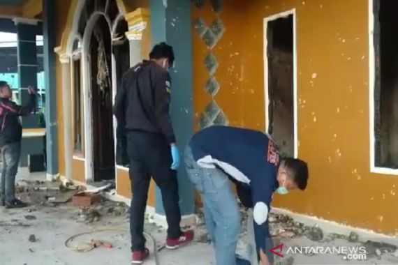 Brimob Masih Bersiaga di Lokasi Buton Membara, Ada Pejabat Ikut Diperiksa - JPNN.COM