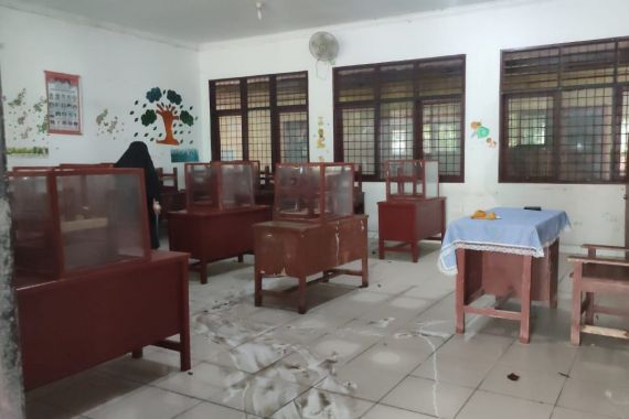 Sekolah Diterjang Banjir, Siswa SDN 064979 Medan Diliburkan - JPNN.COM