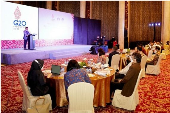 Menteri Johnny Ajak Seluruh Kementerian Menyukseskan KTT G20 di Bali 2022 - JPNN.COM