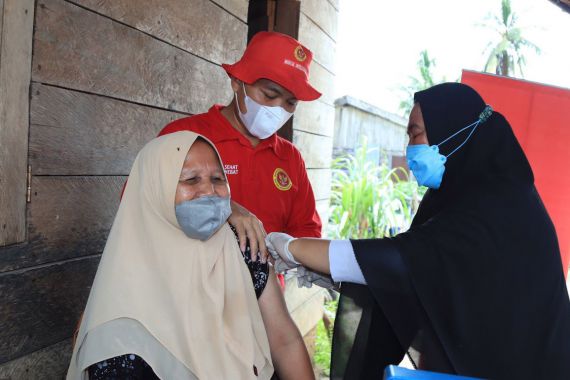 BIN Kebut Vaksinasi di Sumut, Sasarannya Pelajar dan Lansia - JPNN.COM