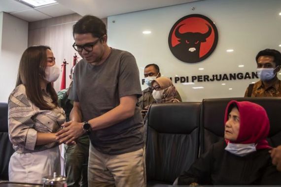 Cerita 'Preman Medan' Mengenal Anggiat Pemaki Ibunda Arteria Dahlan - JPNN.COM