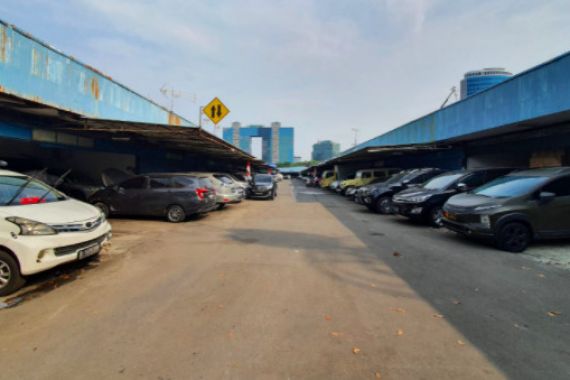 Terdampak Pandemi, Pasar Mobil Kemayoran Kembali Ramai Dikunjungi - JPNN.COM