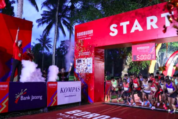 Antusias, Ganjar Pranowo Tambah Hadiah untuk Para Pemecah Rekor Borobudur Marathon - JPNN.COM