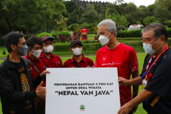 Bawa Bantuan, Ini Pesan Ganjar Pranowo untuk Warga di Nepal Van Java - JPNN.COM