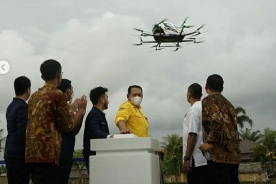Taksi Terbang Tanpa Awak Akhirnya Mengudara di Langit Indonesia - JPNN.COM