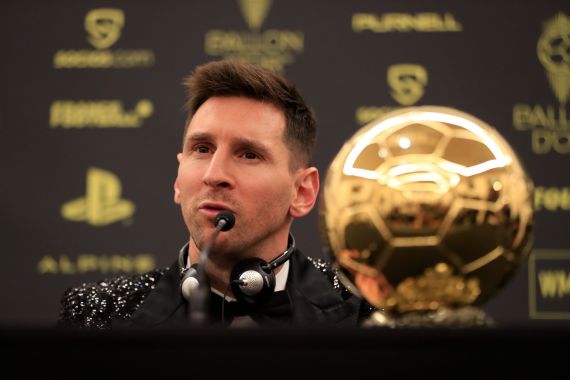 Restu Lionel Messi untuk Karim Benzema Raih Ballon d'Or musim 2021/22 - JPNN.COM