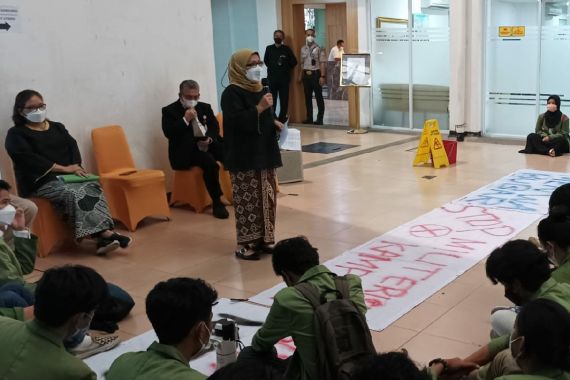 Instruksi Tegas Kemendikbudristek atas Meninggalnya Mahasiswi UPN Veteran Jakarta - JPNN.COM