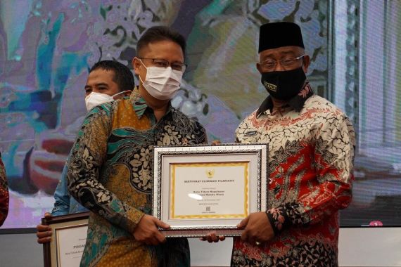 Penghargaan dari Kemenkes Bukti Kota Tidore Kepulauan Terbebas dari Kaki Gajah - JPNN.COM
