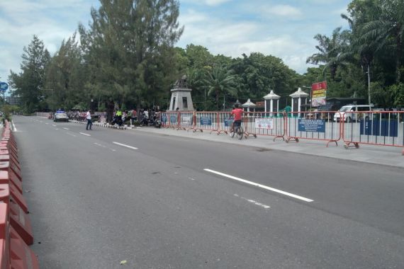 Plaza Stadion Manahan Solo Ditutup Polisi, Massa Reuni 212 Pindah ke Sini, Membeludak - JPNN.COM