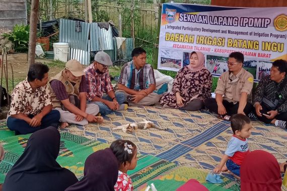 Bupati Pasaman Barat Dukung Peningkatan Program Pembangunan Pertanian - JPNN.COM