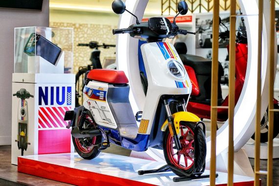 Sepeda Listrik Berdesain Robot Gundam Ini Hadir di Jakarta, Harganya? - JPNN.COM