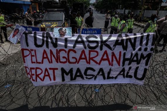 Petrus Soroti Manuver Tim Prabowo Kumpulkan Aktivis '98 dan Korban Penculikan - JPNN.COM