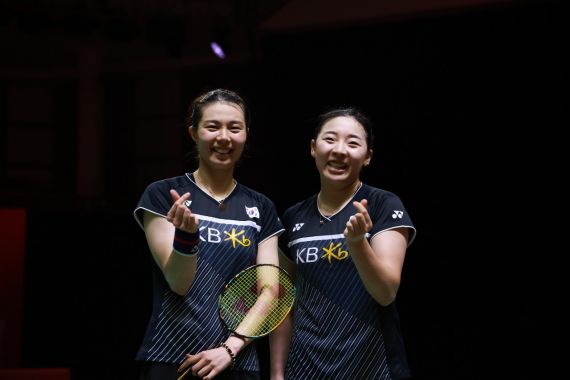 Stoeva Bersaudara Pamit, Ganda Korea Selatan Amankan Tiket Final BWF World Tour Finals 2021 - JPNN.COM