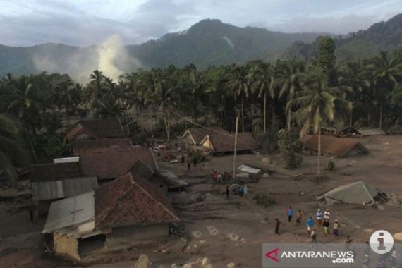 Letusan Semeru Mengakibatkan 14 Orang Meninggal Dunia, 69 Luka-luka, 2.970 Rumah Rusak - JPNN.COM
