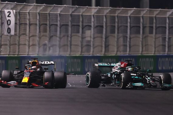 Hasil Formula 1 GP Arab Saudi: Hamilton Menangi Balapan Penuh Drama - JPNN.COM