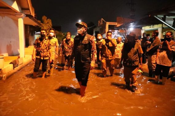 3 Desa di Sidoarjo Terendam Banjir, Bupati Tetapkan Status Tanggap Darurat - JPNN.COM