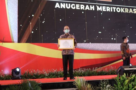 Raih Anugerah Meritokrasi, Menaker Ida: Buah Kerja Keras Seluruh Pegawai Kemnaker - JPNN.COM