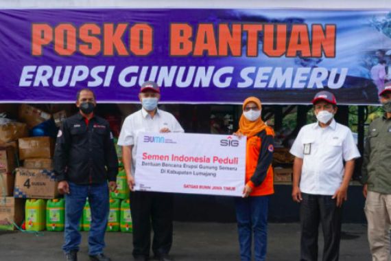 SIG Salurkan Bantuan Untuk Korban Erupsi Gunung Semeru Senilai Rp 100 Juta - JPNN.COM