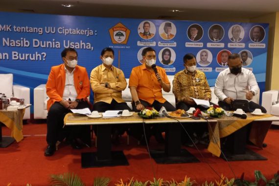 Dave Laksono Bilang Begini Soal Putusan MK Terkait UU Ciptaker - JPNN.COM