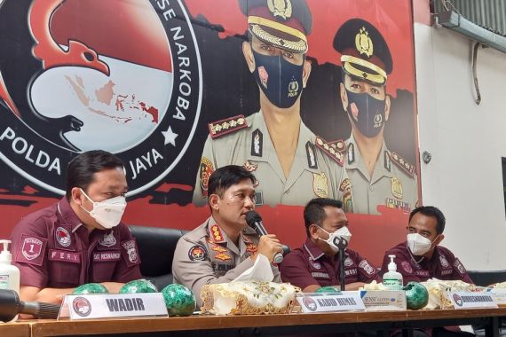 Polisi Sebut Jeff Smith Konsumsi 4 Lembar LSD dalam Sehari, Alamak! - JPNN.COM