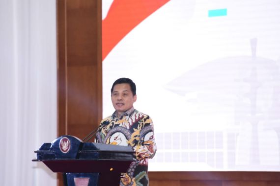 Sesjen MPR Ma'ruf Minta Wisudawan Unsoed Berpikir Kreatif dan Inovatif - JPNN.COM