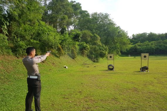 Irjen Rudy Perintahkan Tembak di Tempat, Polantas Langsung Latihan Membidik - JPNN.COM