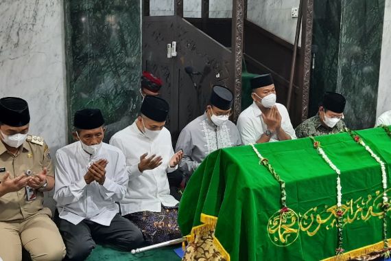 Haji Lulung Dimakamkan di TPU Karet Bivak - JPNN.COM