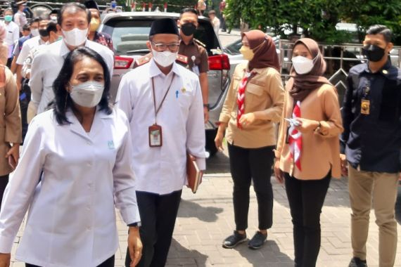 Presiden Jokowi Soroti Kasus Guru Pesantren Cabul di Bandung, Ini Perintahnya - JPNN.COM