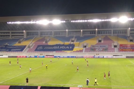 Madura United Gagal Raih Kemenangan Saat Lawan 10 Pemain Borneo FC - JPNN.COM