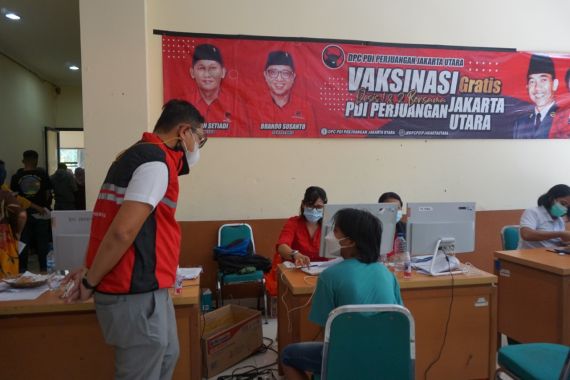 Brando Susanto: Taruna Merah Putih Dukung Vaksinasi Anak 6-11 Tahun - JPNN.COM