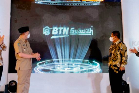 BTN Syariah Raih Indonesia Best Domestic Islamic Bank - JPNN.COM
