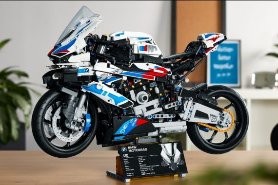 Lego Technic BMW M 1000 RR Bisa Dibeli Mulai Januari, Sebegini Harganya? - JPNN.COM