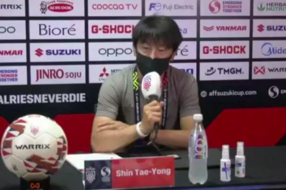 Shin Tae Yong Bicara Soal Wasit dan VAR Jelang Indonesia vs Singapura - JPNN.COM