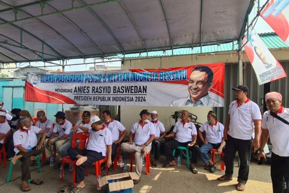 Gegara Lapangan Bola, Anies Baswedan Jadi Capres Pilihan Nelayan - JPNN.COM