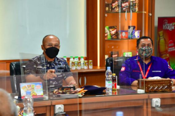 Laksma TNI Julius Sebut Dispenal Serap Ilmu Marketing PT Mayora Indah - JPNN.COM