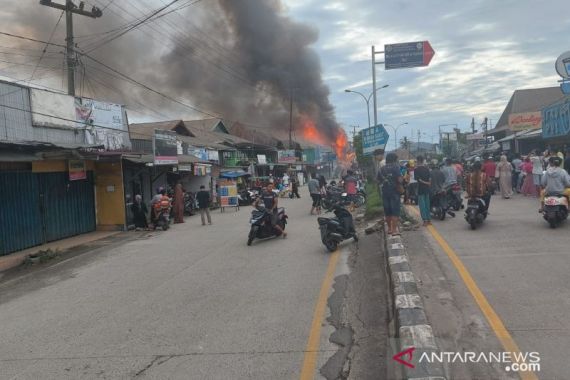 Pedagang & Pengunjung Pasar Bandar Buat Padang Berlarian, Warga Meminta Pertolongan - JPNN.COM