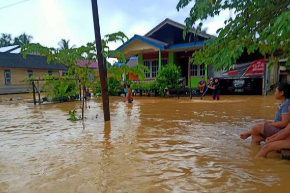 Banjir Melanda Sepaku yang Berbatasan dengan Lokasi Ibu Kota Baru, Lihat - JPNN.COM