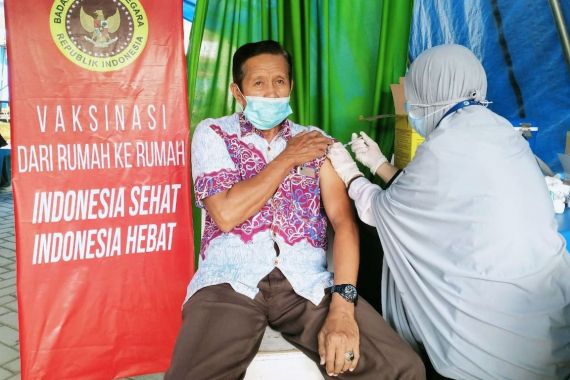 Binda Sulbar Kebut Vaksinasi Massal untuk Warga di Pelosok - JPNN.COM