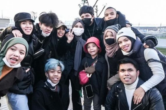 Keluarga Atta Halilintar Pulang ke Indonesia Demi Aurel Hermansyah? - JPNN.COM