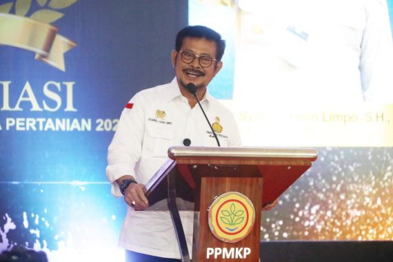 Mentan Syahrul Beri Penghargaan ke SDM Pertanian Berprestasi - JPNN.COM