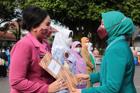 Hari Ibu, Momentum Setop Kekerasan Terhadap Perempuan - JPNN.COM