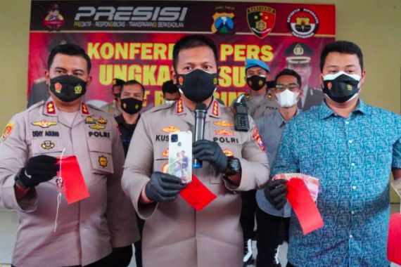 Mengaku Polisi dan Berdinas di Sidoarjo, AP Tak Berkutik saat Dijemput Anak Buah Kombes Kusumo - JPNN.COM