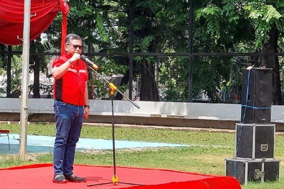 Hasto: Ketimbang Sibuk-sibuk Manuver Politik, Lebih Baik Meningkatkan Mutu Pendidikan - JPNN.COM